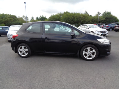 2012 Toyota Auris