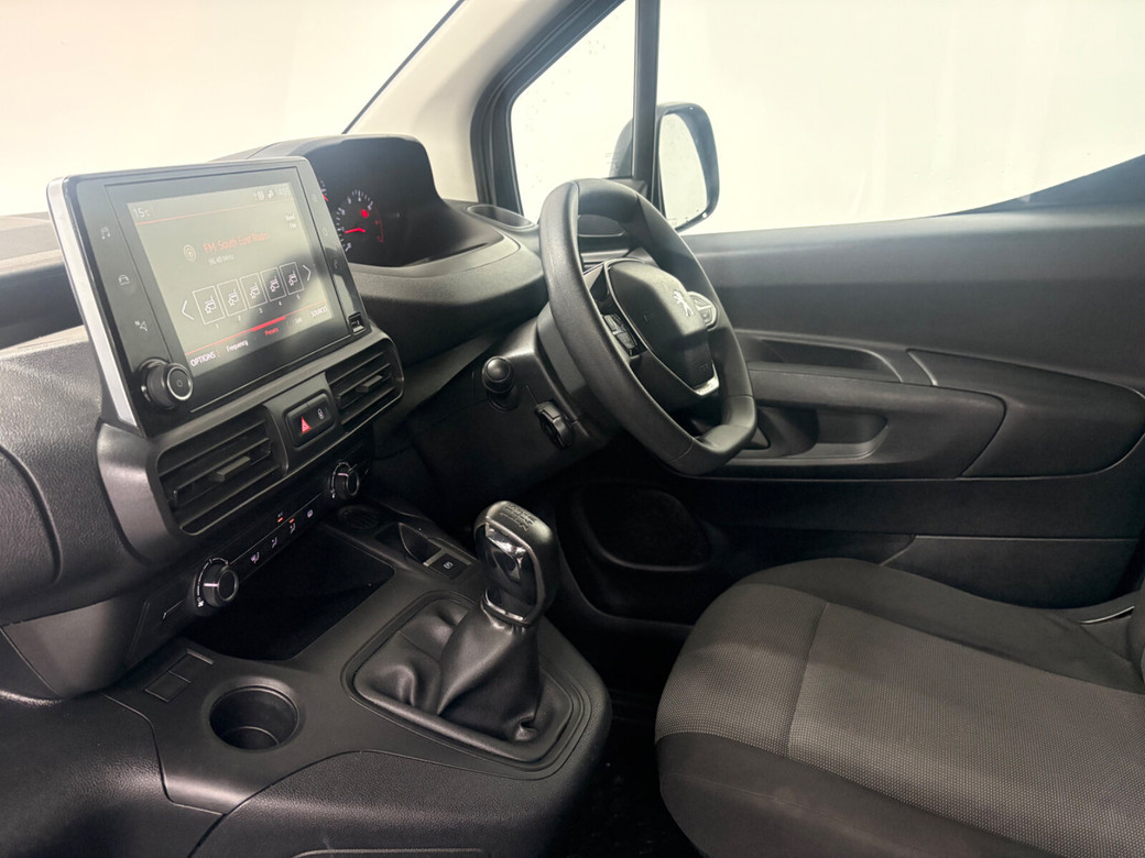 2021 Peugeot Partner