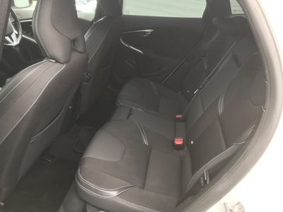 2017 Volvo V40