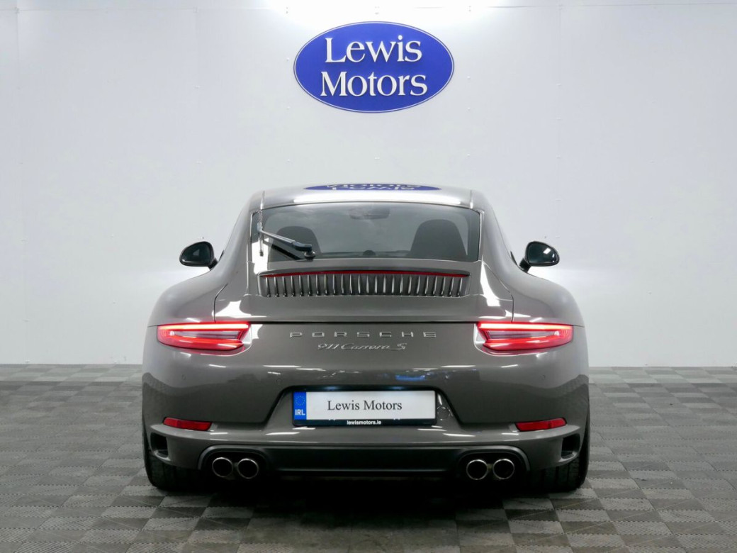 2017 Porsche 911