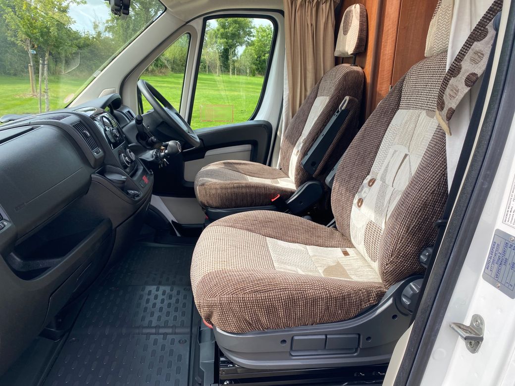 2013 AUTOSLEEPER BROADWAY LOW PROFILE R.H.D 