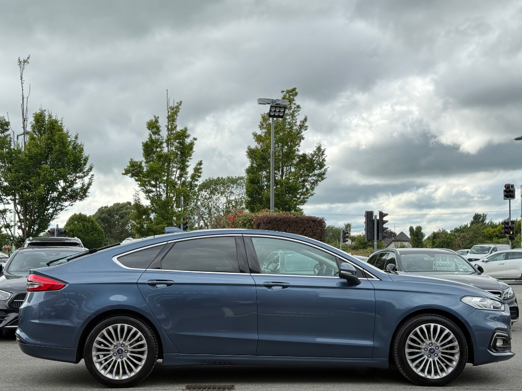 2021 Ford Mondeo