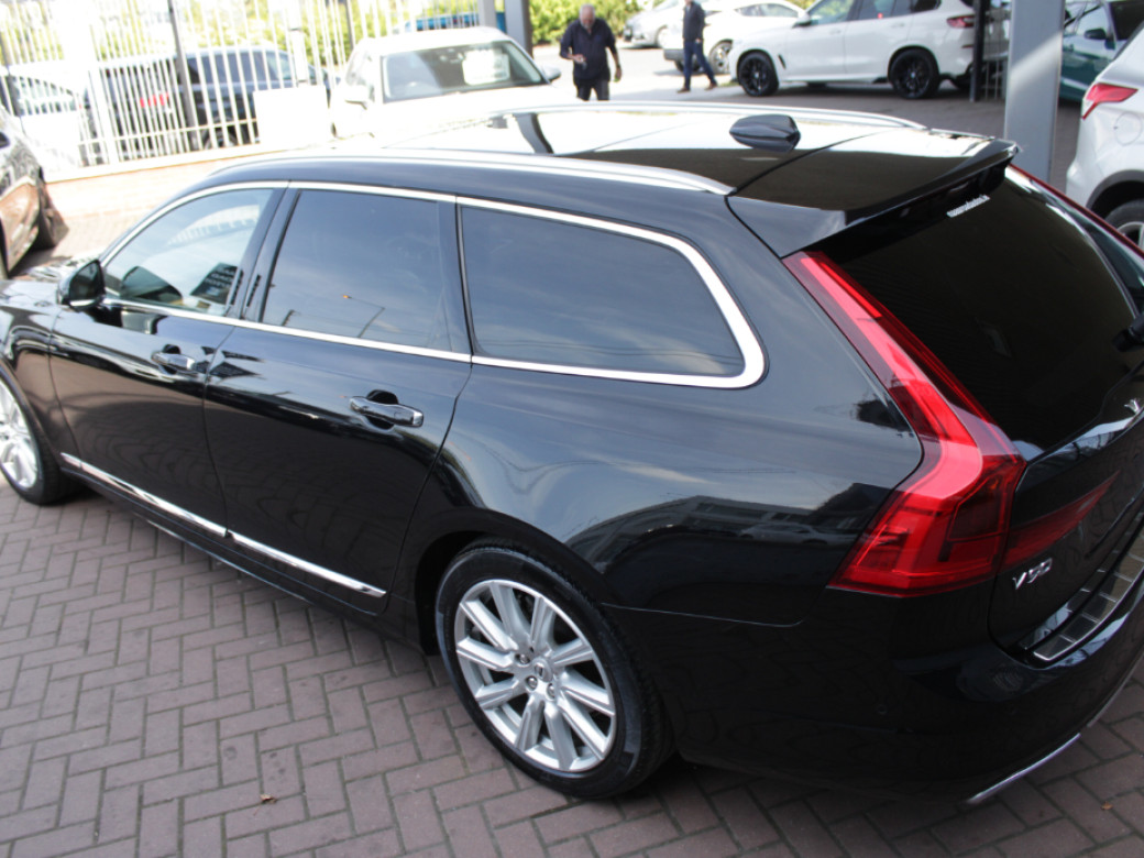 2019 Volvo V90