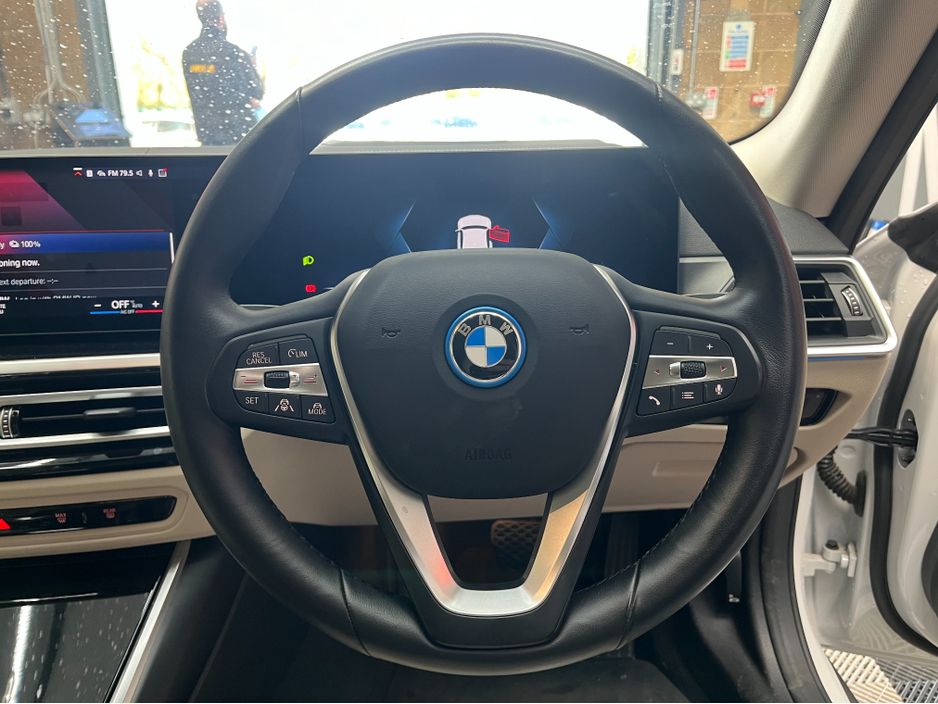 2022 BMW i4
