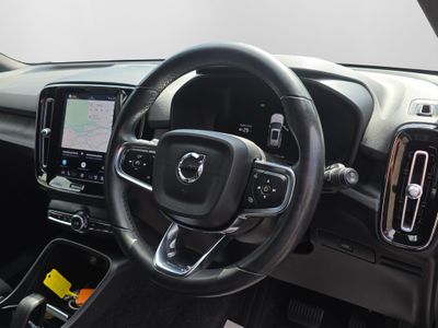 2023 Volvo XC40