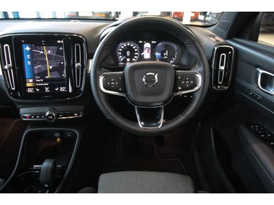 2022 Volvo XC40