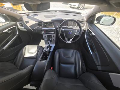 2017 Volvo V60 Cross Country