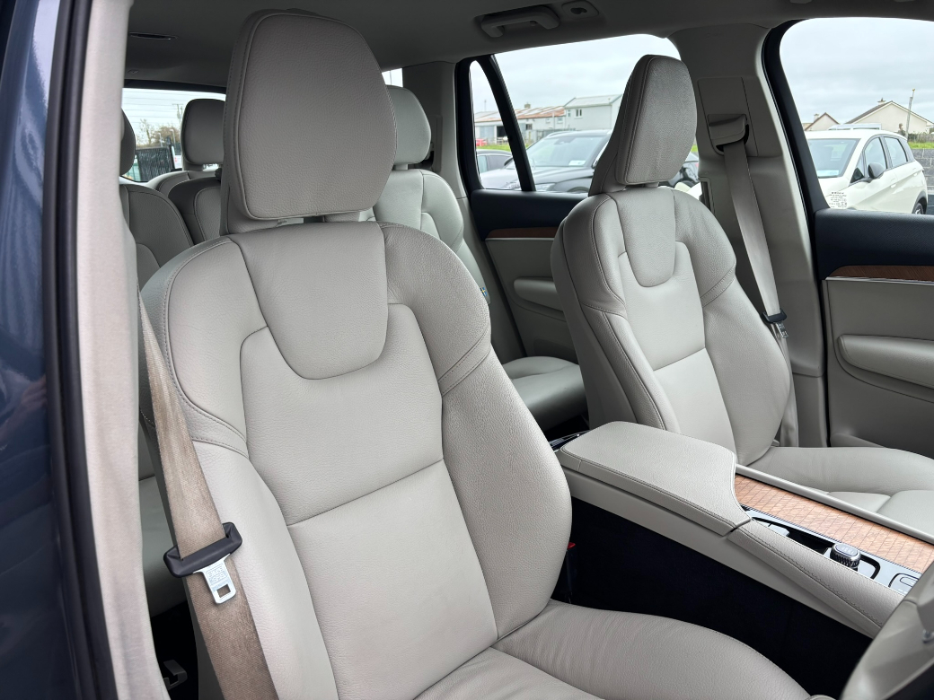 2022 Volvo XC90