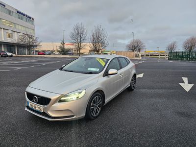 2019 Volvo V40