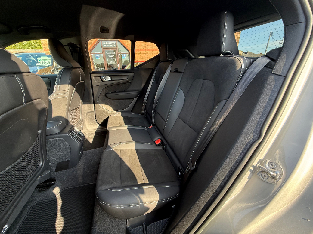 2022 Volvo XC40