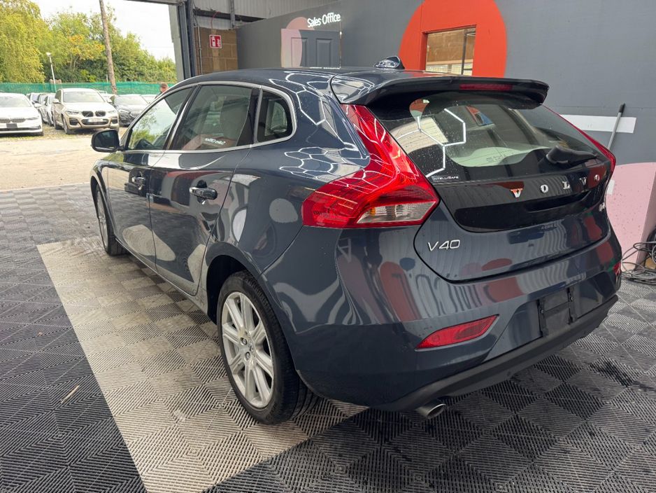 2018 Volvo V40
