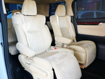 2015 Toyota Alphard