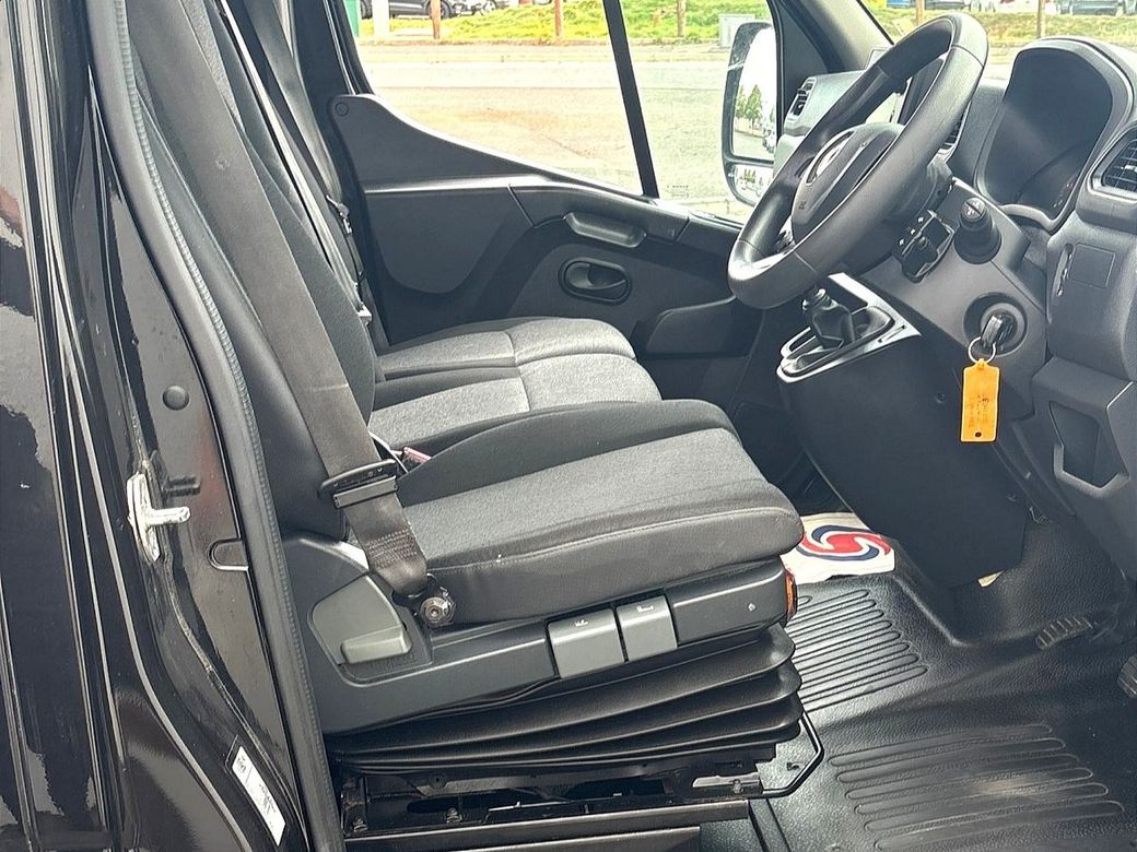 2022 Renault Master