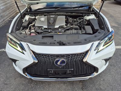2021 Lexus ES 300h