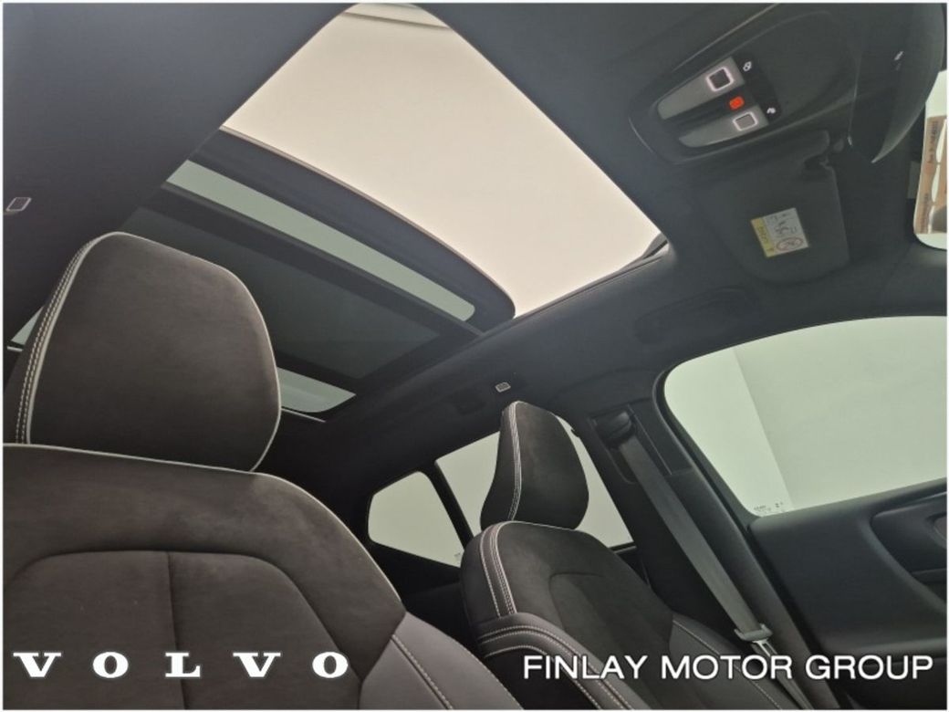2023 Volvo XC40