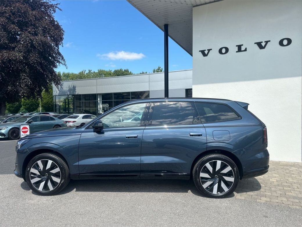 2026 Volvo EX90