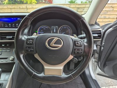 2020 Lexus IS 300h