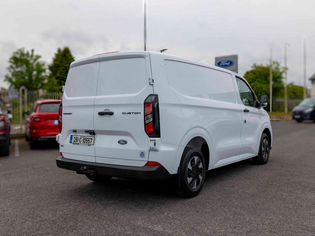 2025 Ford Transit Custom