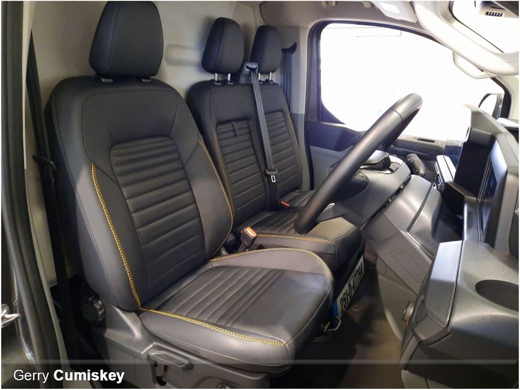 2025 Ford Transit Custom