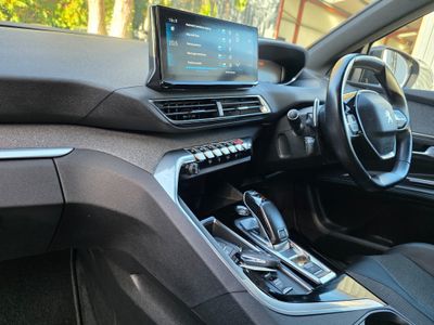 2023 Peugeot 5008