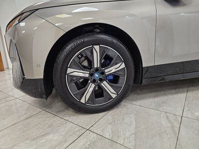 2025 BMW iX