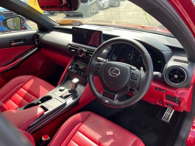 2023 Lexus IS 300h