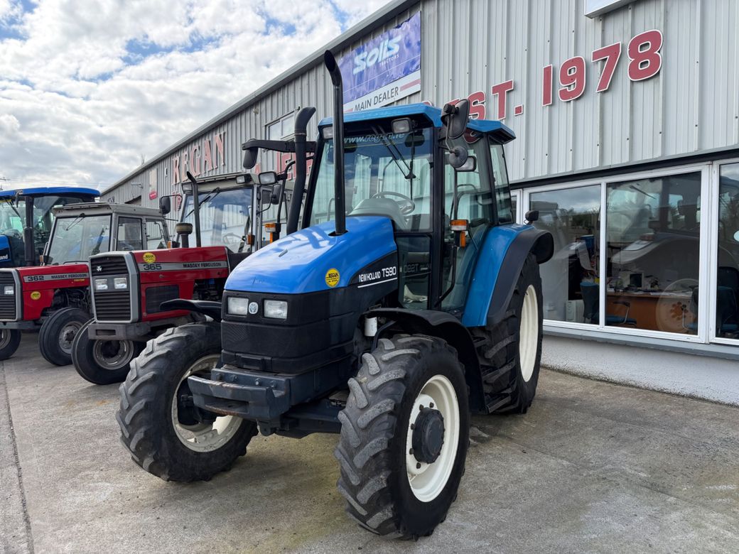 2005 New Holland TS100