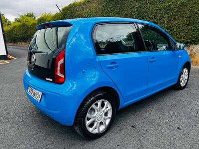 2015 Volkswagen up!