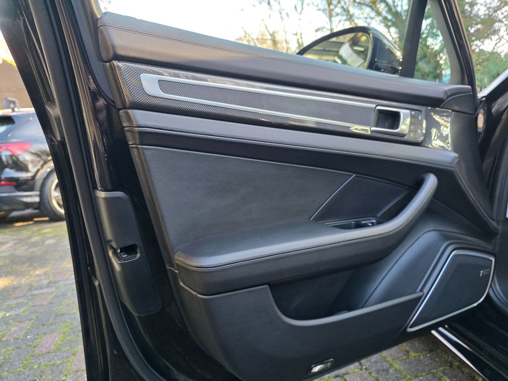 2023 Porsche Panamera