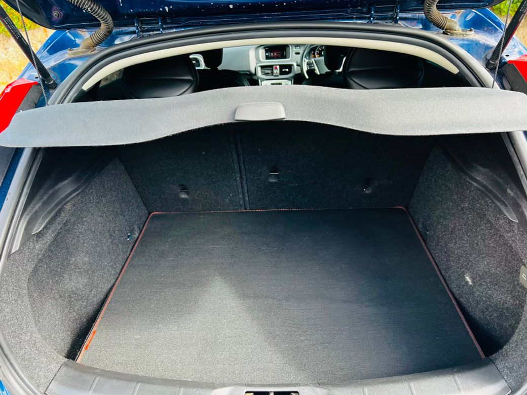 2015 Volvo V40