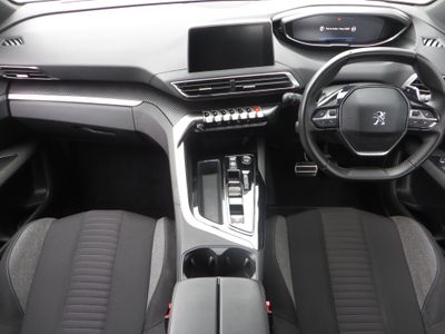 2023 Peugeot 5008