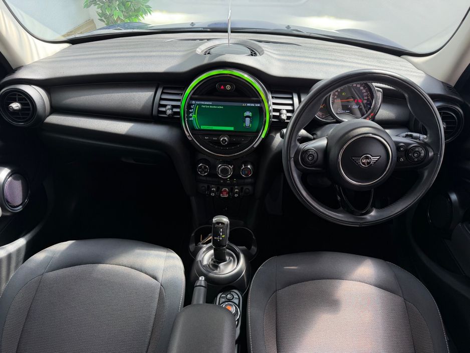 2019 Mini Hatch