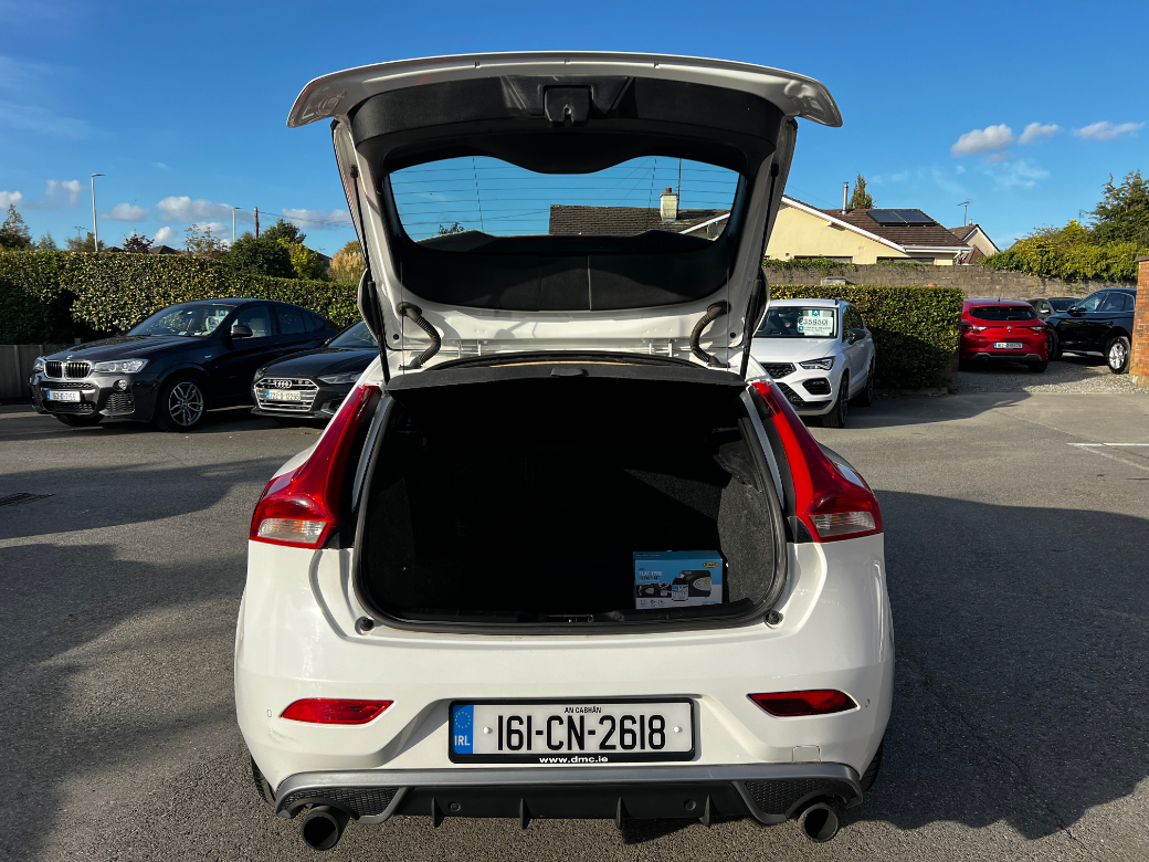 2016 Volvo V40