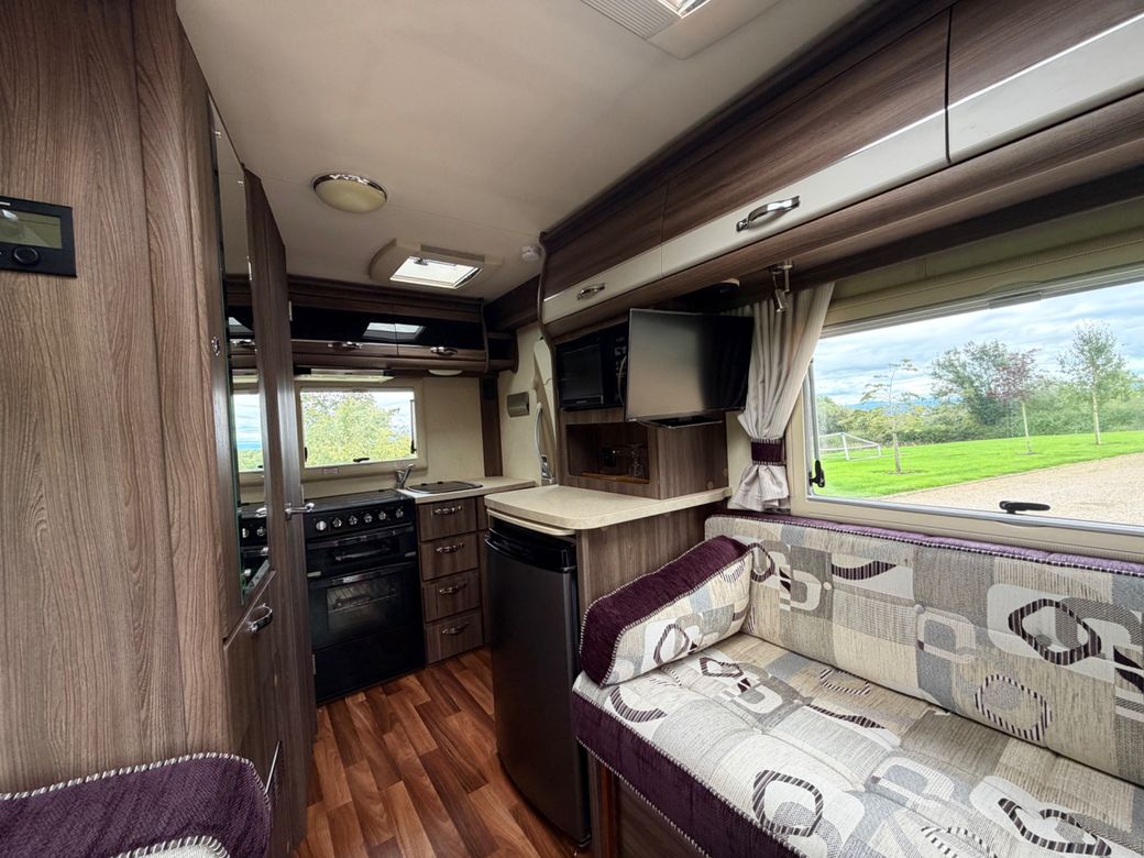 2015 AUTOSLEEPERS NUEVO LOW PROFILE R.H.D MANUAL