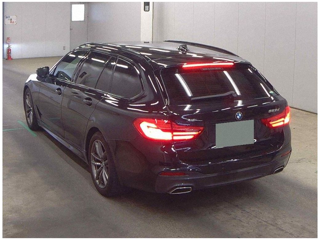 2020 BMW 523