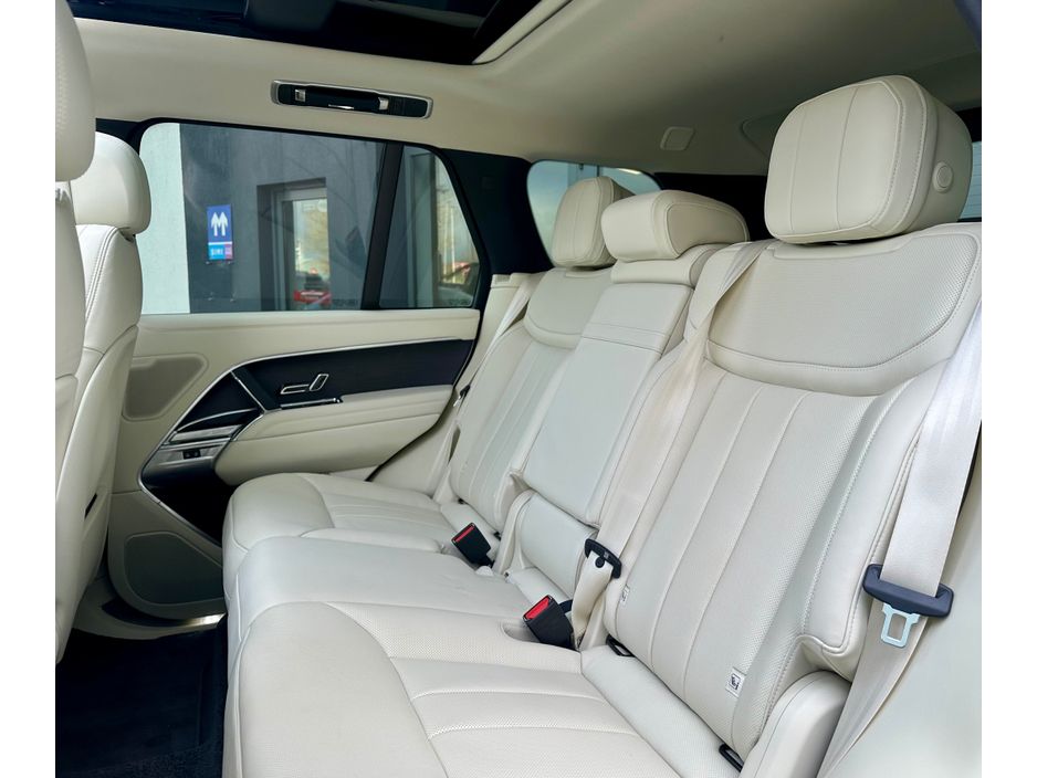 2025 Land Rover Range Rover