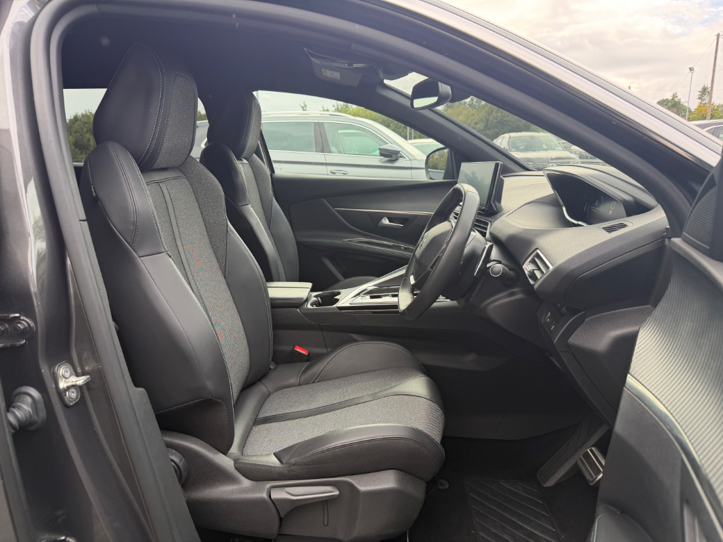 2024 Peugeot 5008