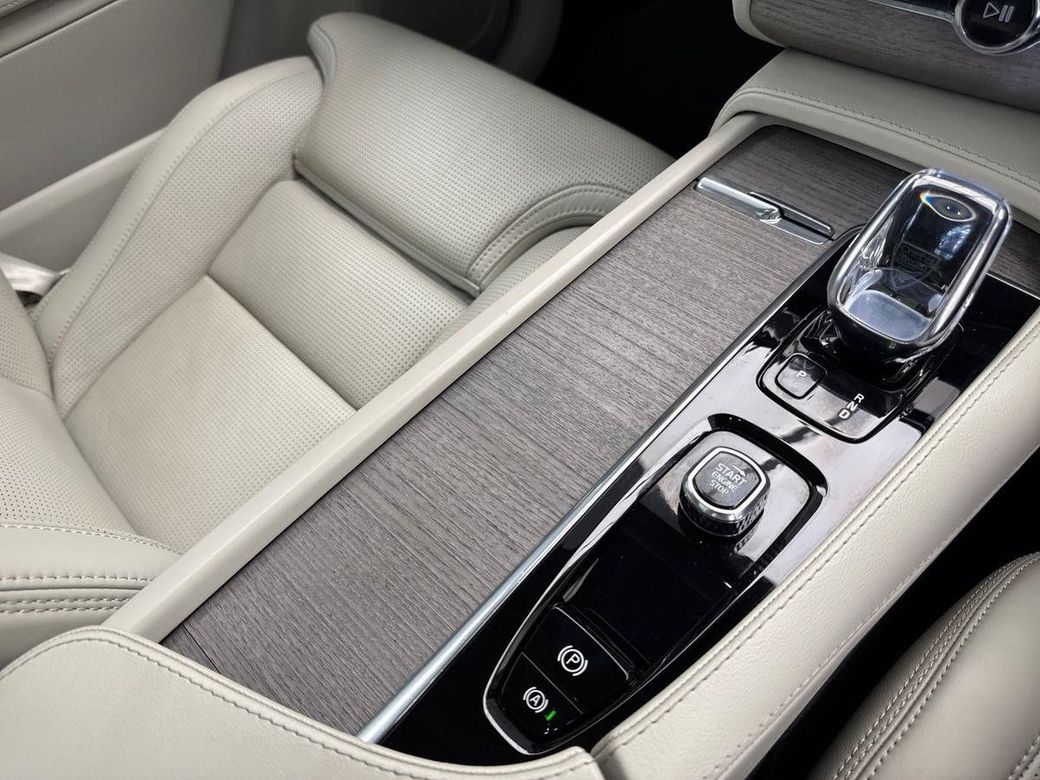 2021 Volvo XC90