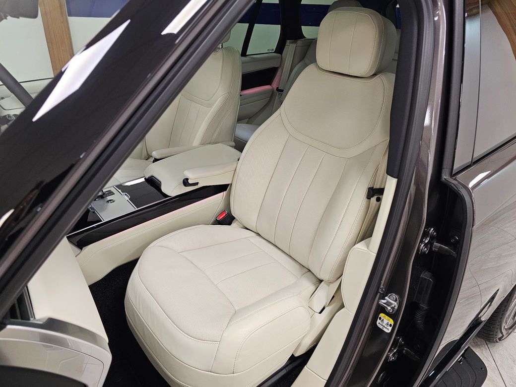 2025 Land Rover Range Rover