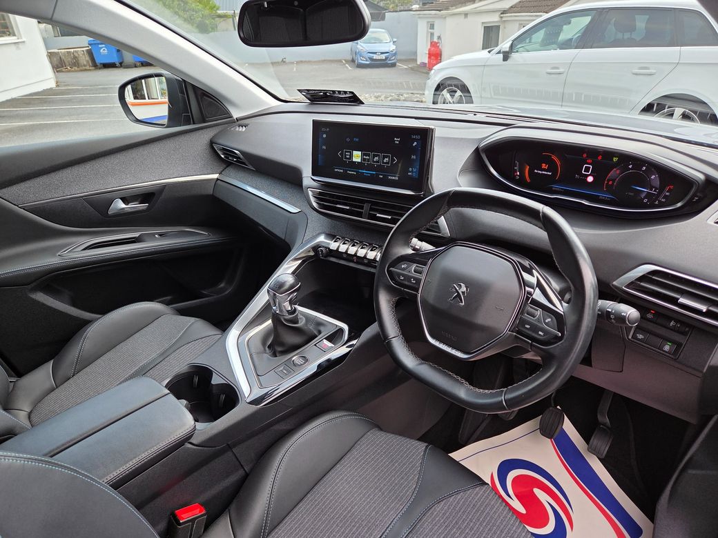 2022 Peugeot 5008