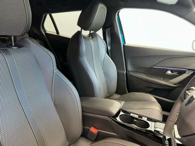 2025 Peugeot 2008