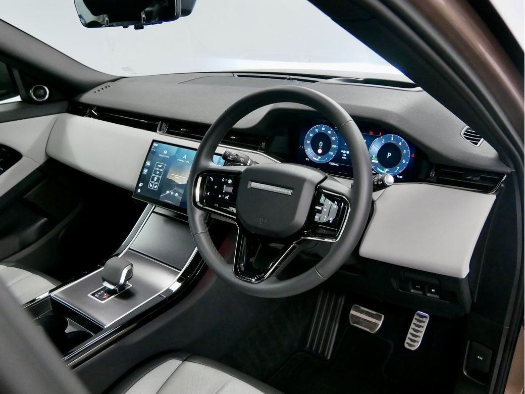 2025 Land Rover Range Rover Evoque