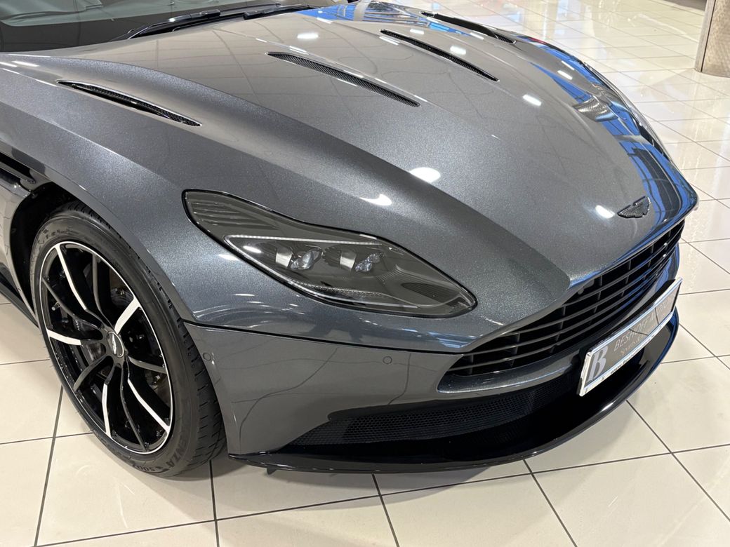 2022 Aston Martin DB11