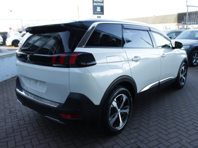 2021 Peugeot 5008