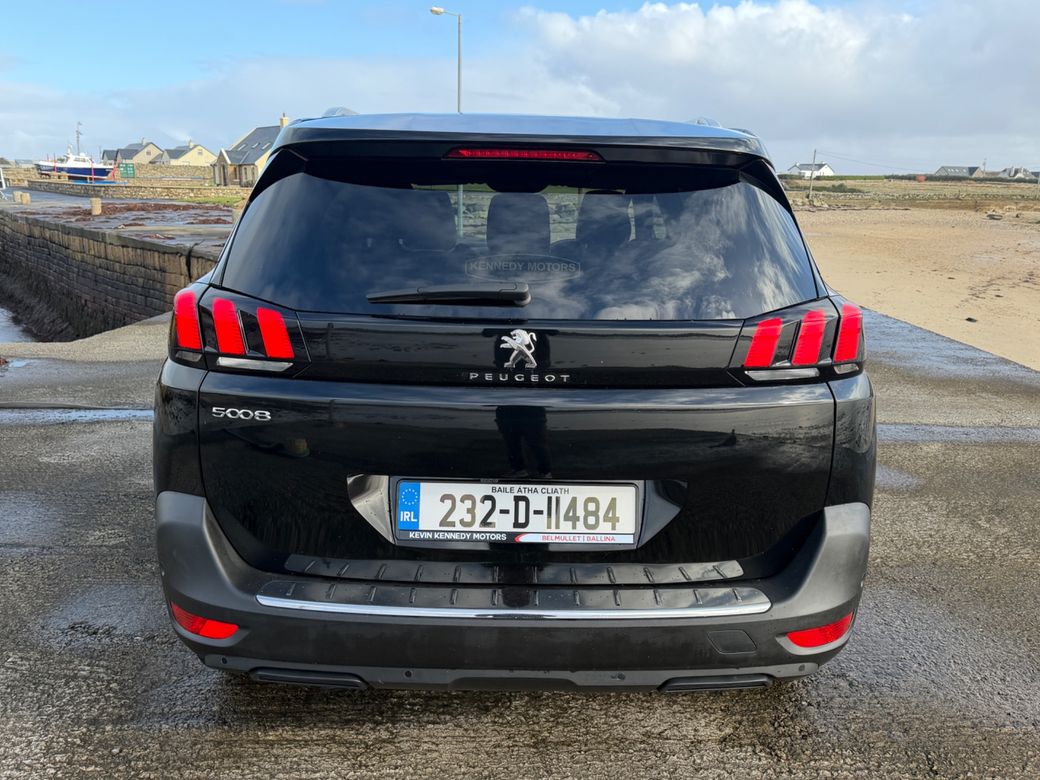 2023 Peugeot 5008