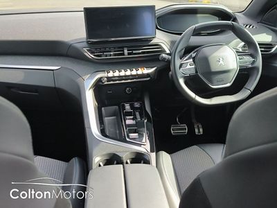 2024 Peugeot 5008