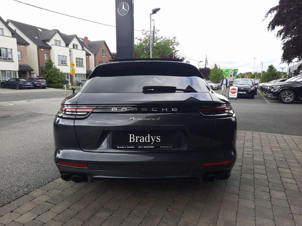 2020 Porsche Panamera