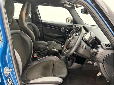 2022 Mini Hatch
