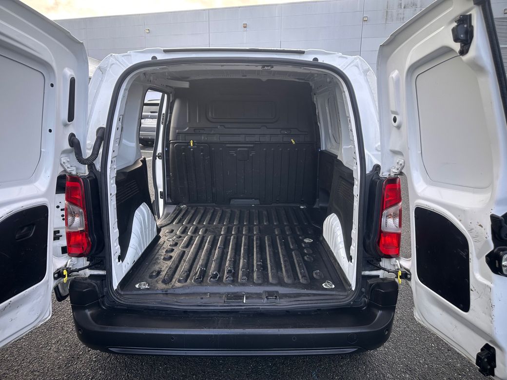 2021 Peugeot Partner