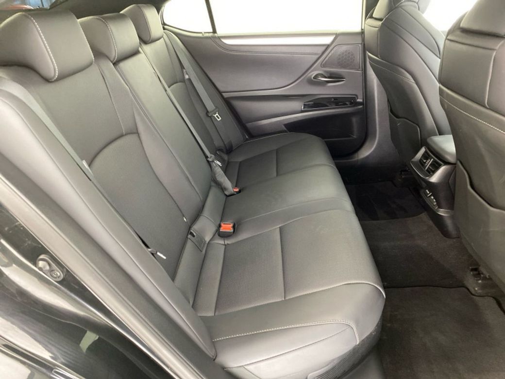 2024 Lexus ES 300h
